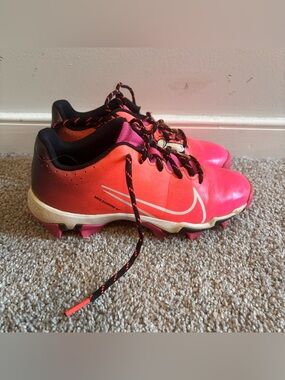 Nike Diamond Softball Cleats Pink Black Girls Size 3Y Molded Studs